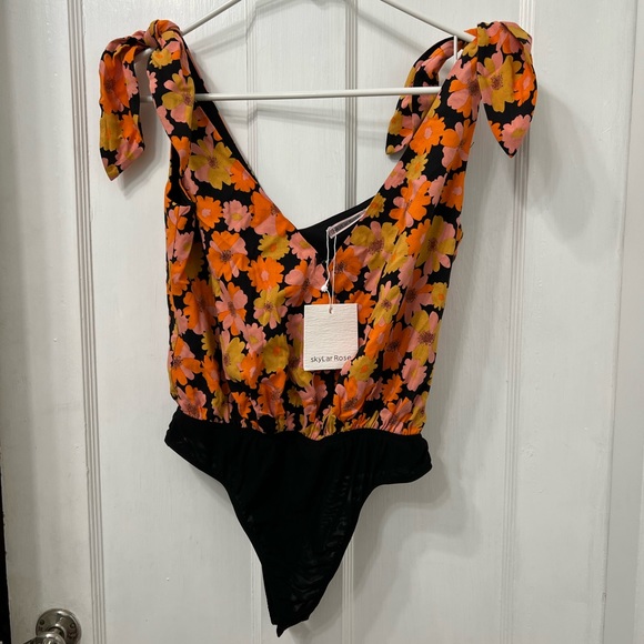 Vicidolls tie-strap bodysuit - Picture 7 of 10